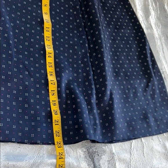 Ann Taylor Navy A-Line Skirt with Pattern - Picture 4 of 13